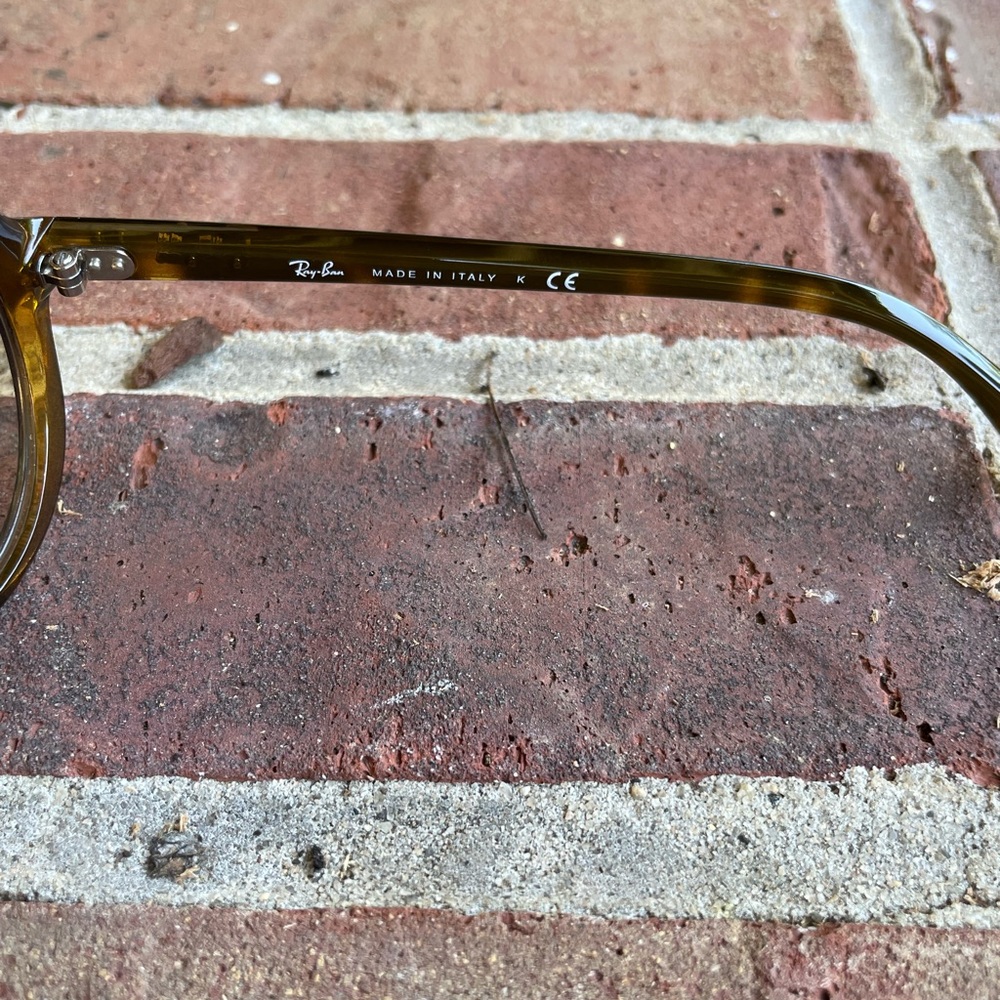 Ray-Bans - Picture 3 of 4